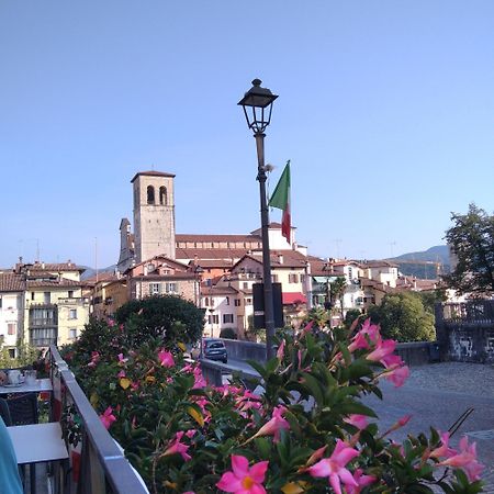 卡萨维亚卡斯特尔蒙特度假屋 Cividale del Friuli 外观 照片